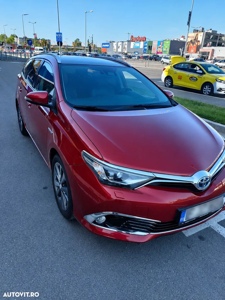 Toyota Auris 1.8 L VVT-i HSD Sol + - 3