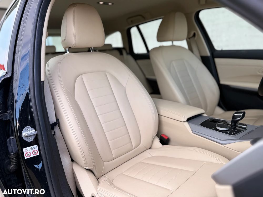 BMW Seria 3 330e Aut. Advantage - 23