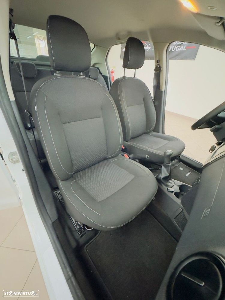 Dacia Logan 0.9 TCe Confort - 23