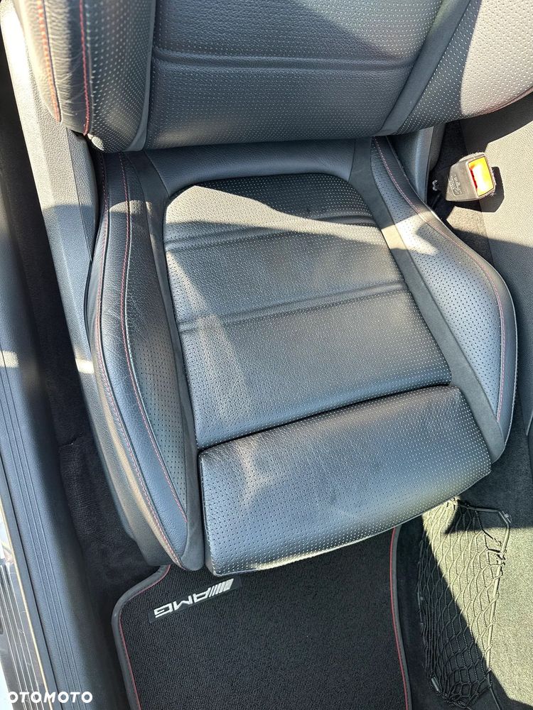 Mercedes-Benz Klasa C AMG 43 4Matic 9G-TRONIC - 21