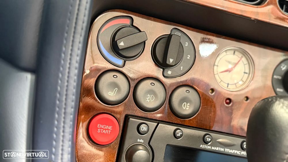 Aston Martin DB7 Vantage Volante - 31