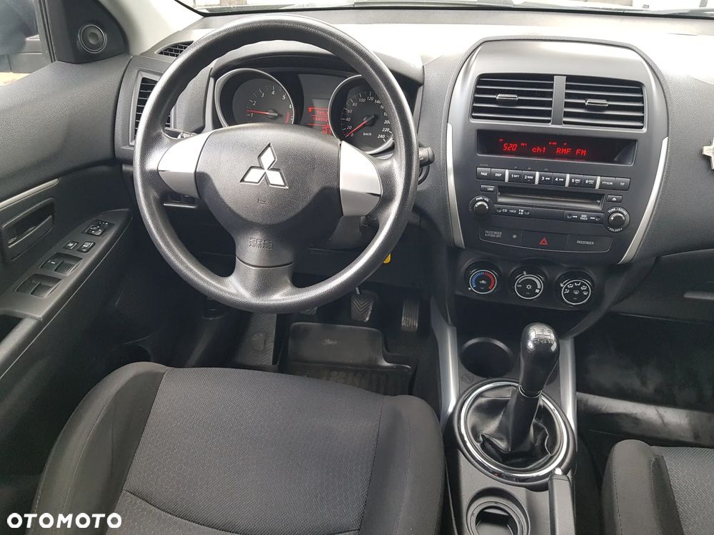 Mitsubishi ASX - 12