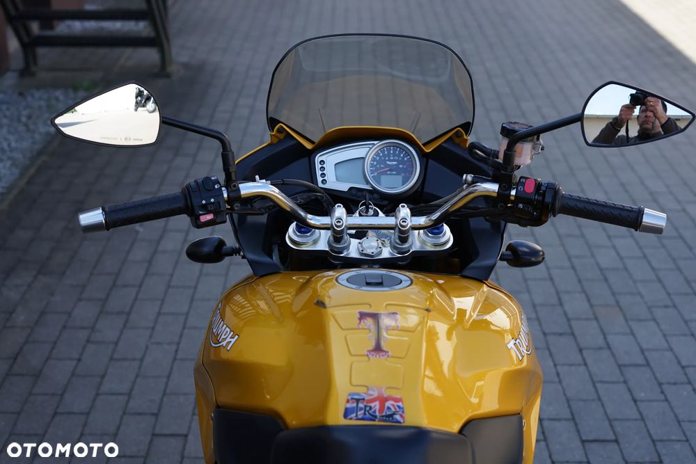 Triumph Tiger - 16