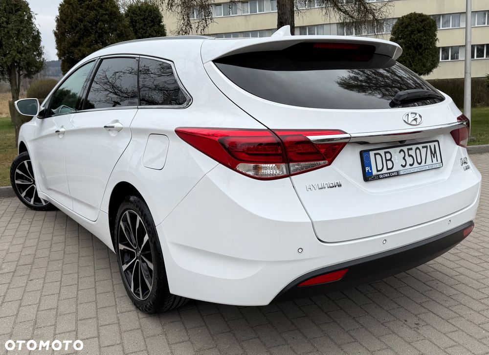 Hyundai i40 Kombi 2.0 Premium - 27