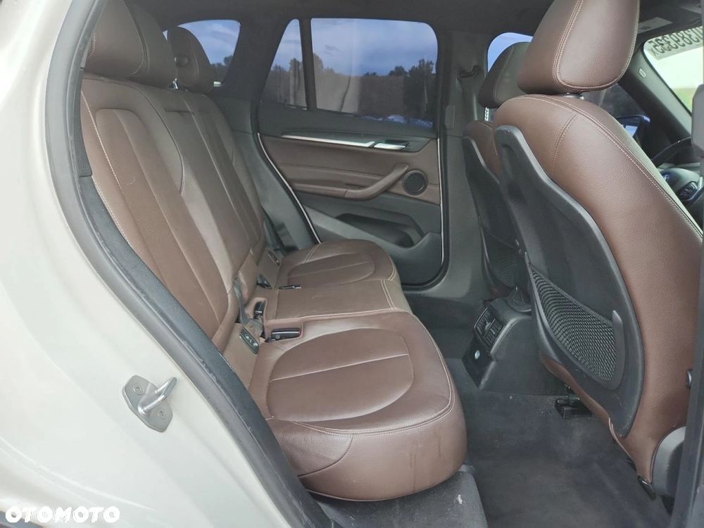 BMW X1 xDrive25i xLine sport - 9