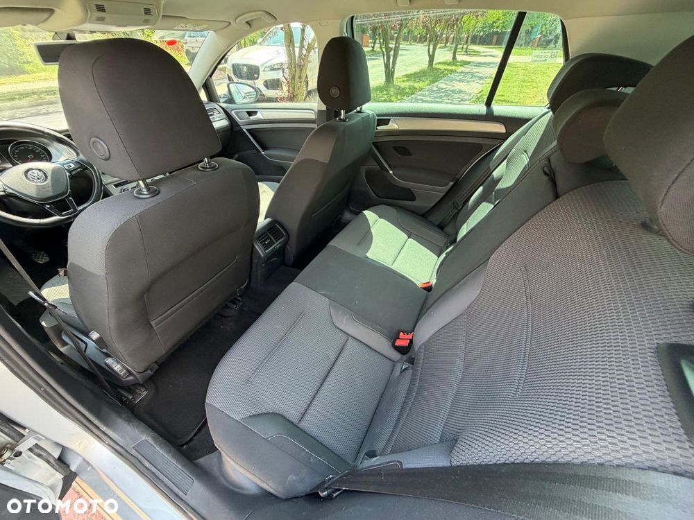 Volkswagen Golf 1.6 TDI BMT Comfortline - 11