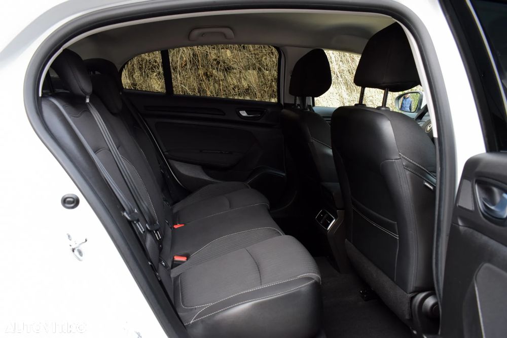 Renault Megane Blue dCi 116 EDC Intens - 9