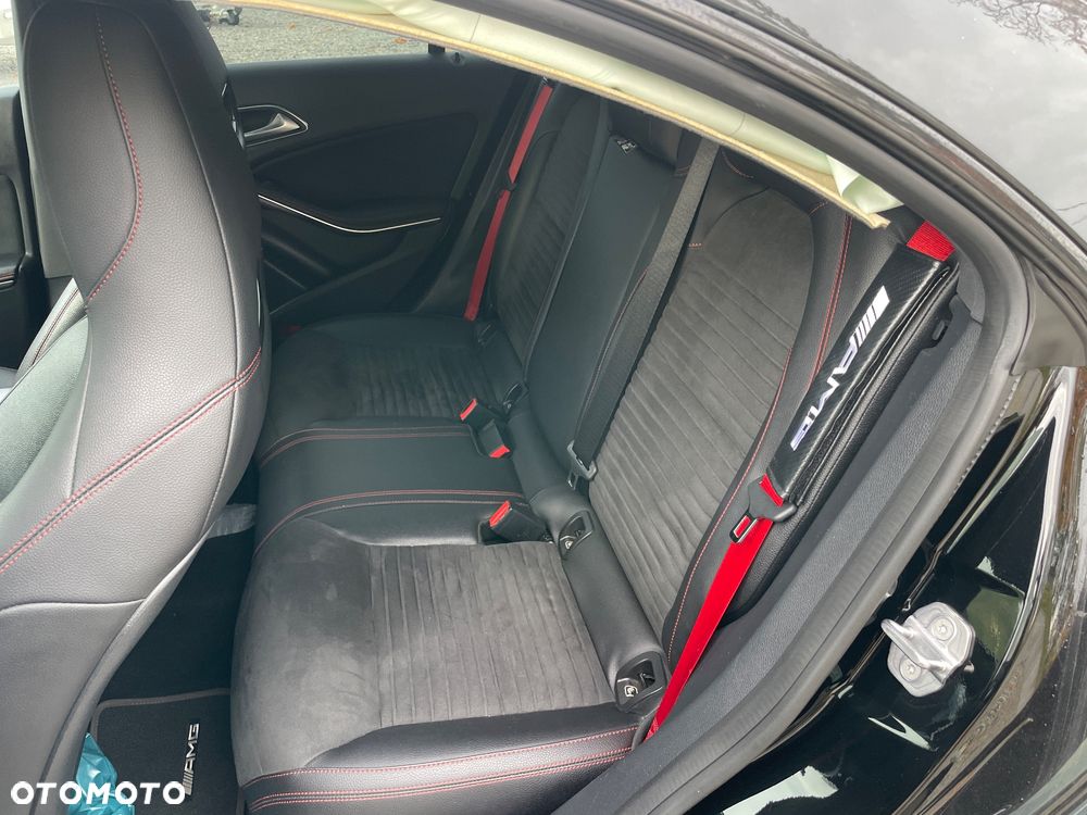 Mercedes-Benz CLA 200 7G-DCT AMG Line - 14
