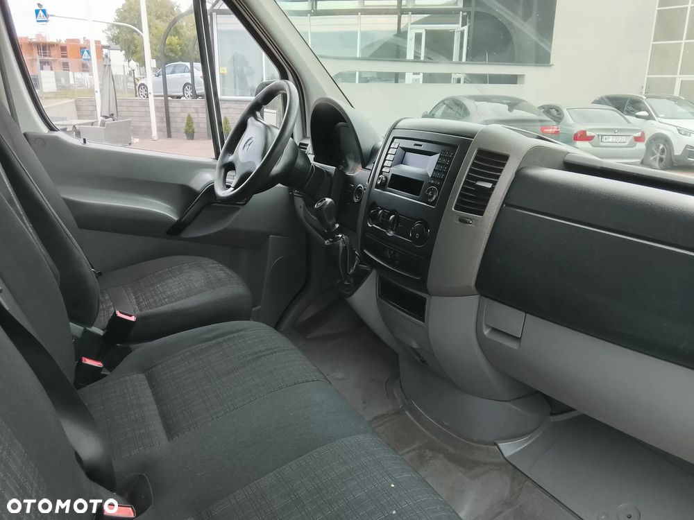 Mercedes-Benz Sprinter - 17