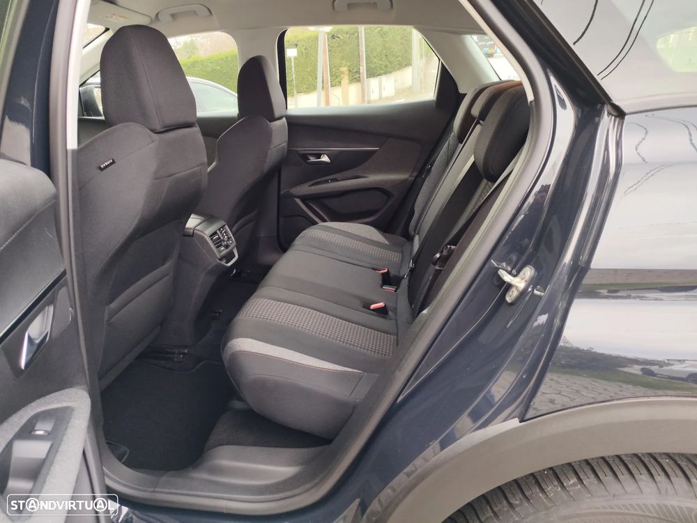 Peugeot 3008 PureTech 130 Stop & Start GPF Allure - 19