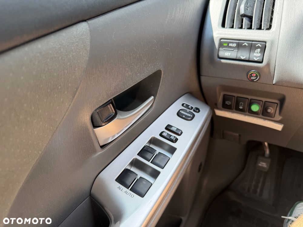 Toyota Prius+ - 5