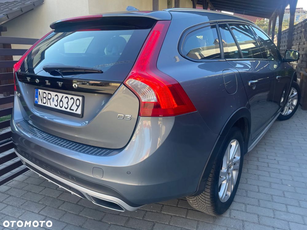 Volvo V60 Cross Country D3 Geartronic Momentum - 12