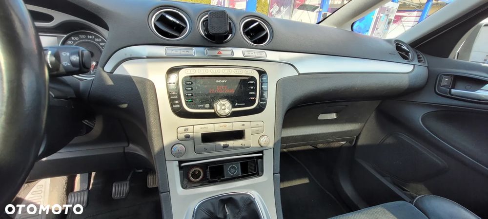 Ford S-Max 2.5 Titanium - 26