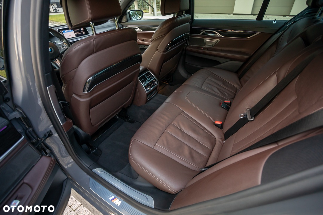 BMW Seria 7 - 20