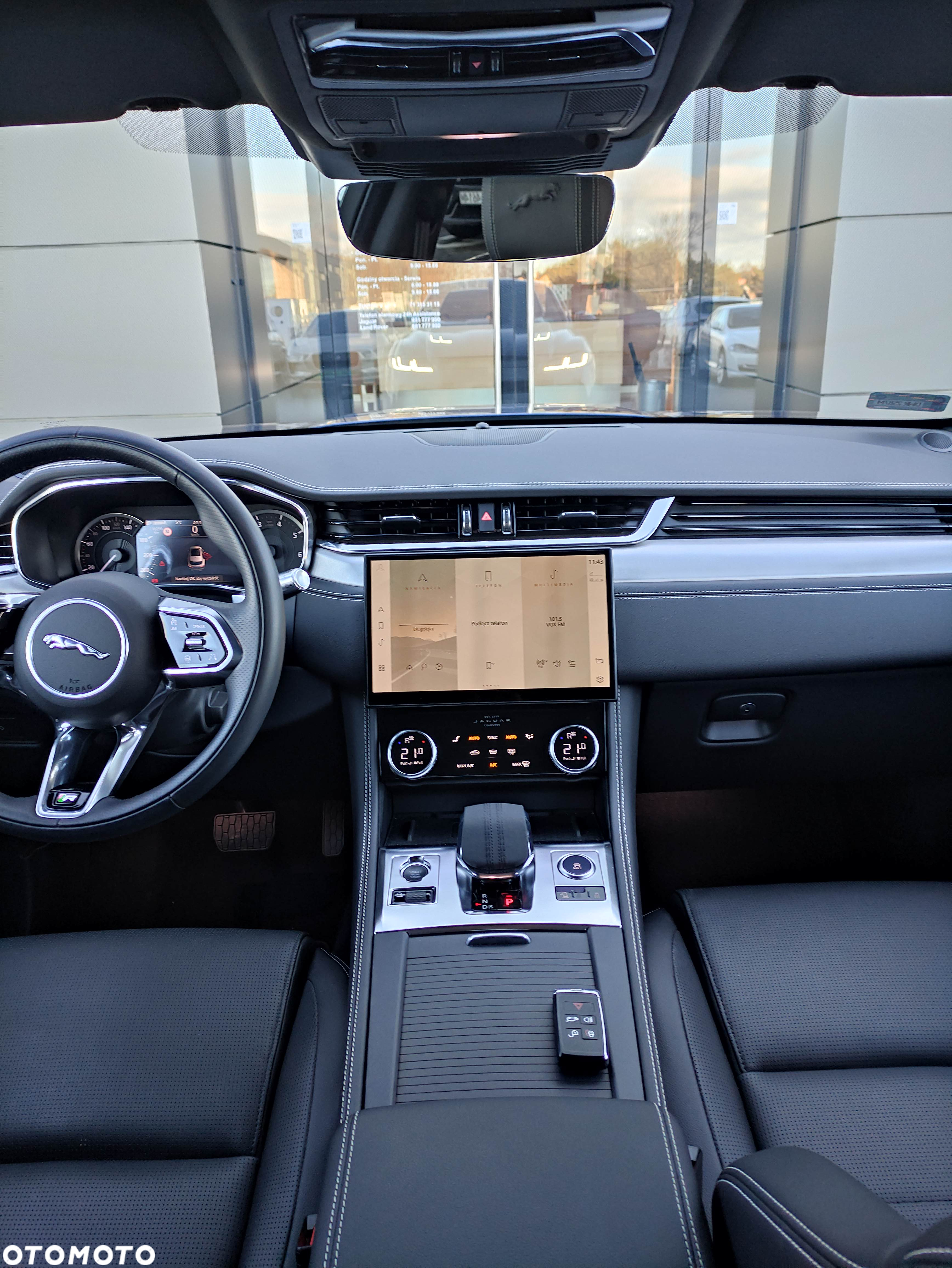 Jaguar F-Pace - 15
