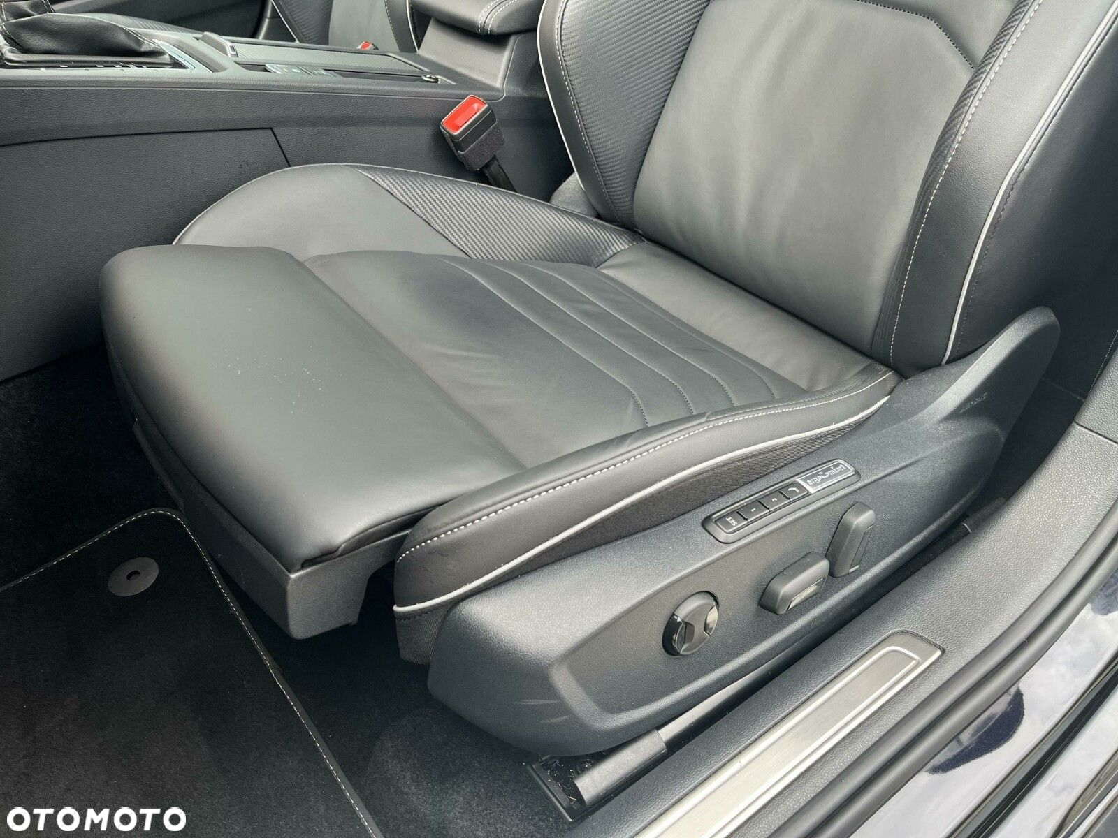 Volkswagen Arteon 2.0 TDI 4Motion R-Line DSG - 13