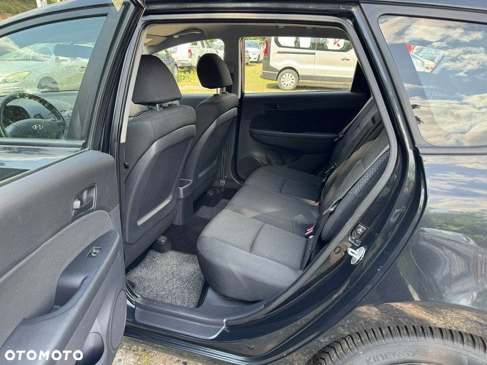 Hyundai i30 i30cw 1.4 FIFA WM Edition - 19