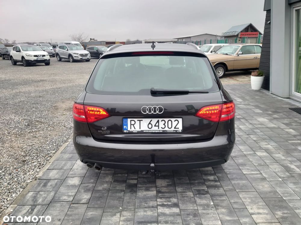 Audi A4 Avant 2.0 TDI ultra DPF Ambiente - 4