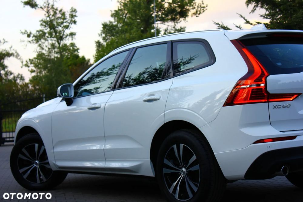 Volvo XC 60 D4 Momentum Pro - 11