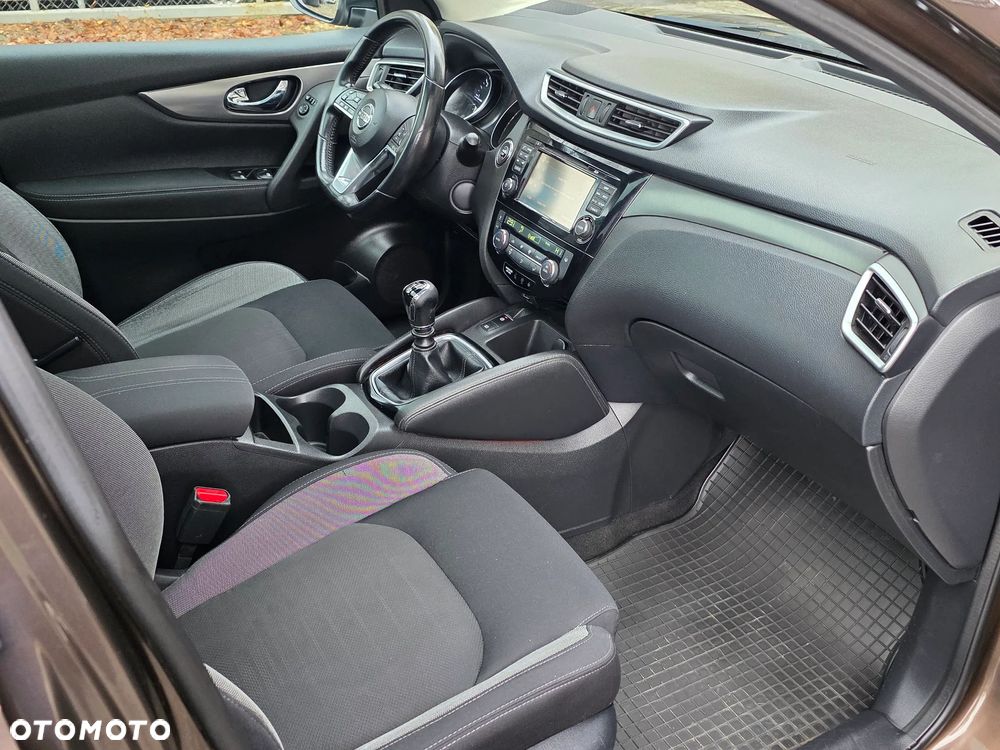 Nissan Qashqai 1.6 DCi 4x4 N-Connecta - 11