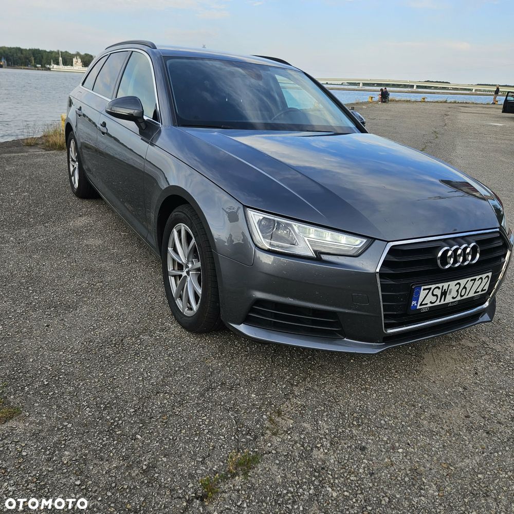 Audi A4 Avant 2.0 TDI S tronic - 1
