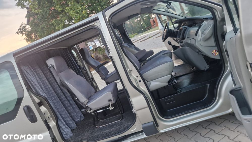 Renault Trafic - 11