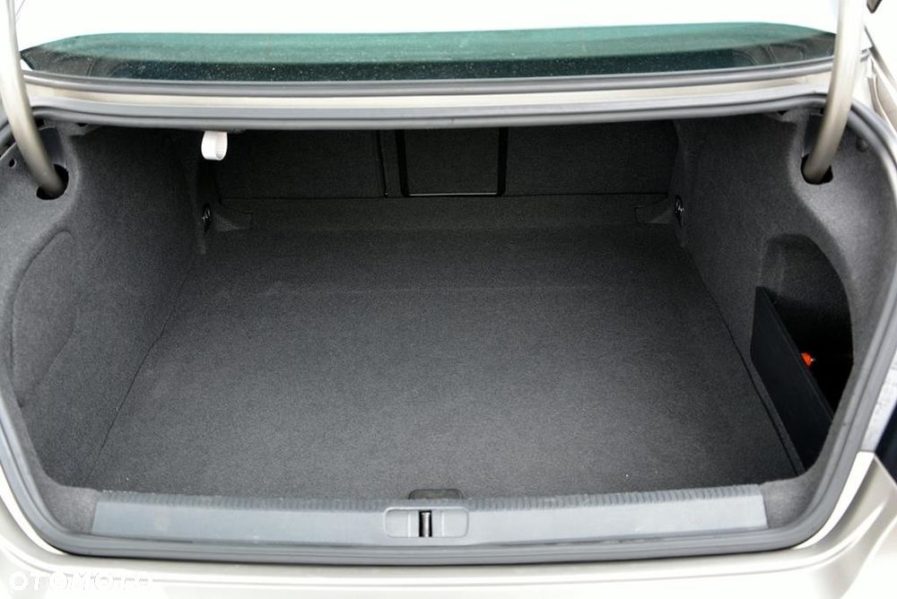 Volkswagen Passat CC 2.0 TDI DPF BMT 4Mot - 6