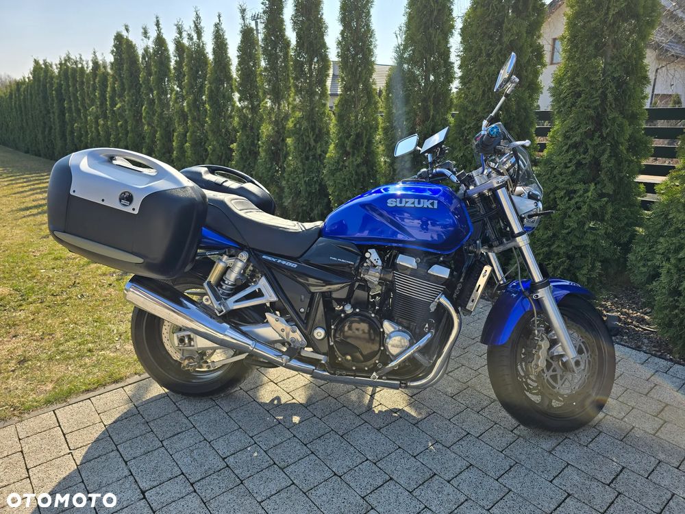 Suzuki GSX - 2