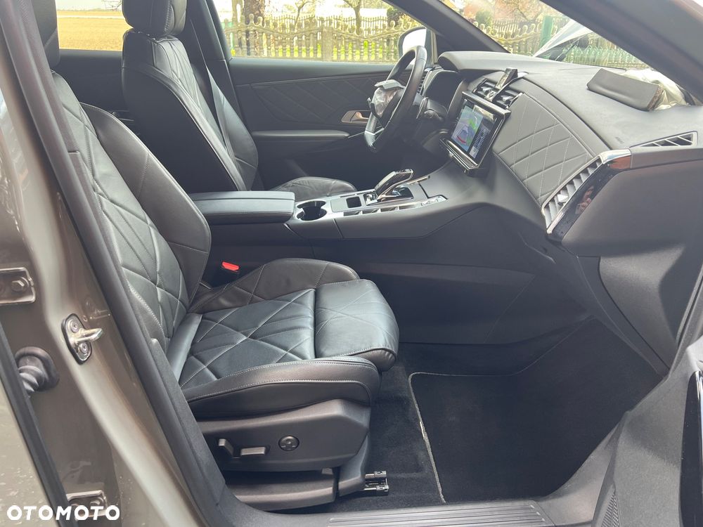 DS Automobiles DS 7 Crossback - 35