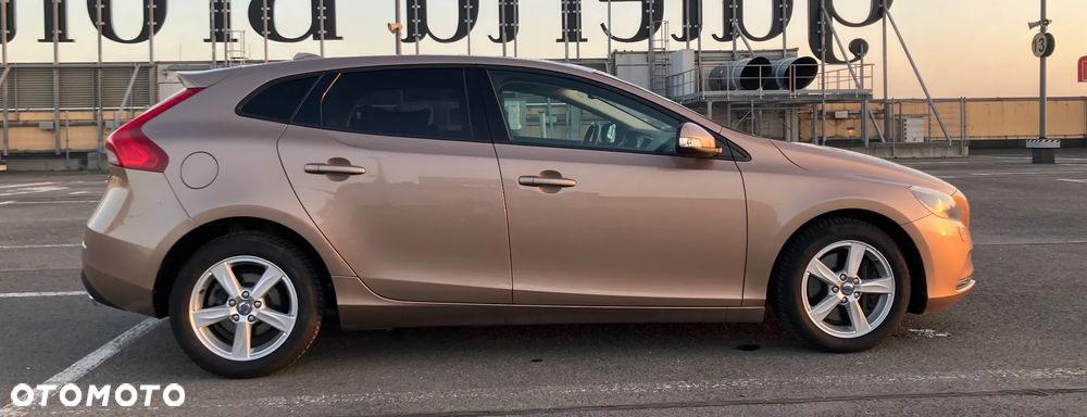 Volvo V40 - 8