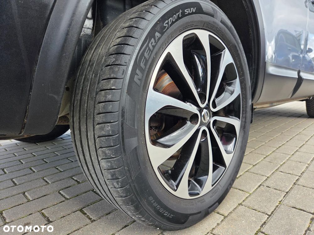Nissan Qashqai 2.0 dCi DPF acenta - 6