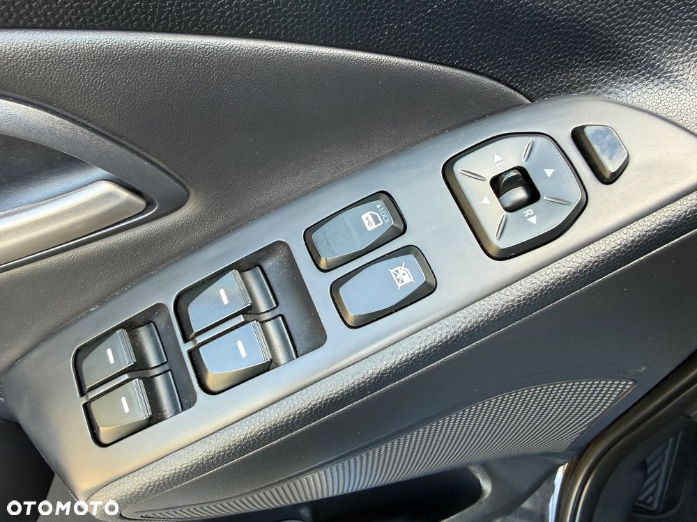Hyundai ix35 2.0 2WD Trend - 37