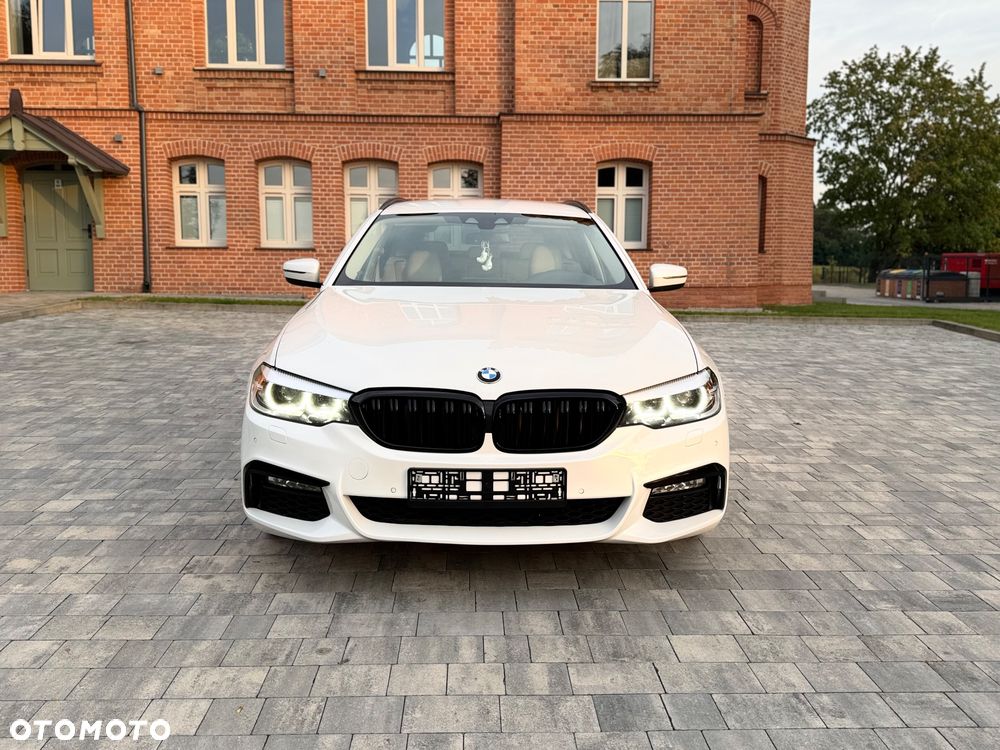 BMW Seria 5 520d M Sport - 4