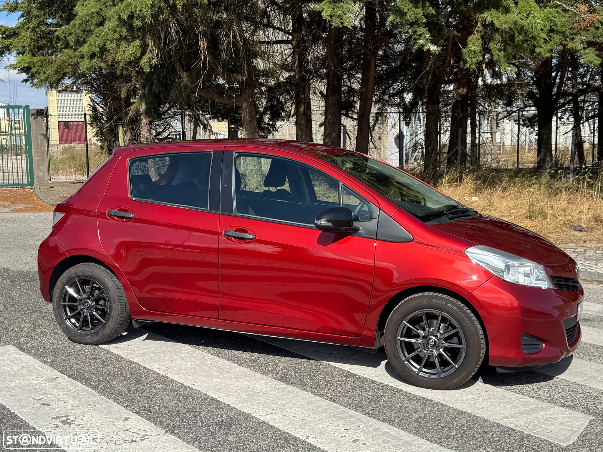 Toyota Yaris 1.4 D-4D Edition-S - 3
