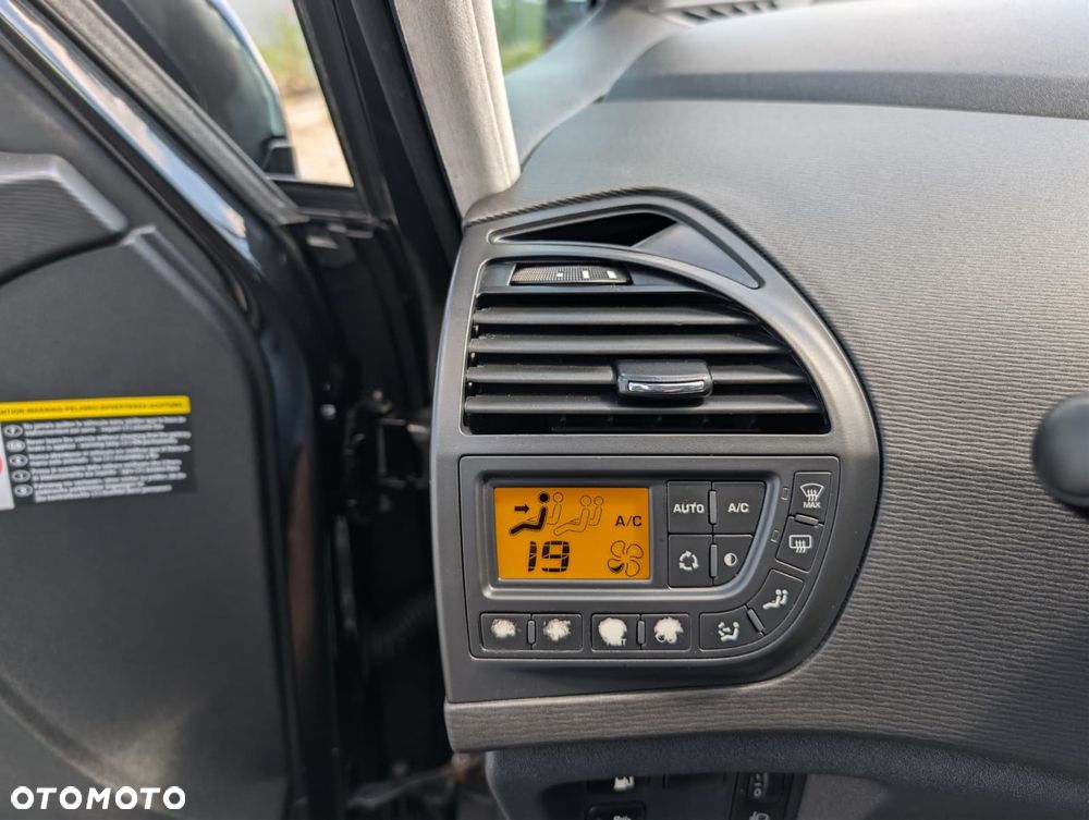Citroën C4 Grand Picasso - 13