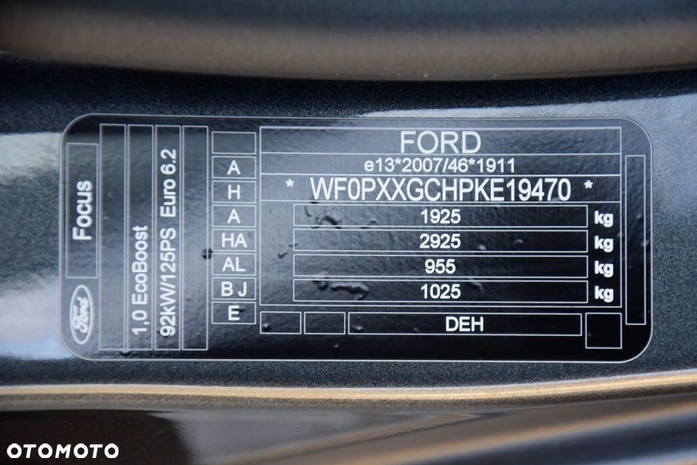 Ford Focus 1.0 EcoBoost STart-Stopp-System TITANIUM - 40