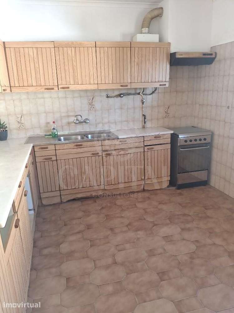 Apartamento T2 em Moradia - Grande imagem: 2/16