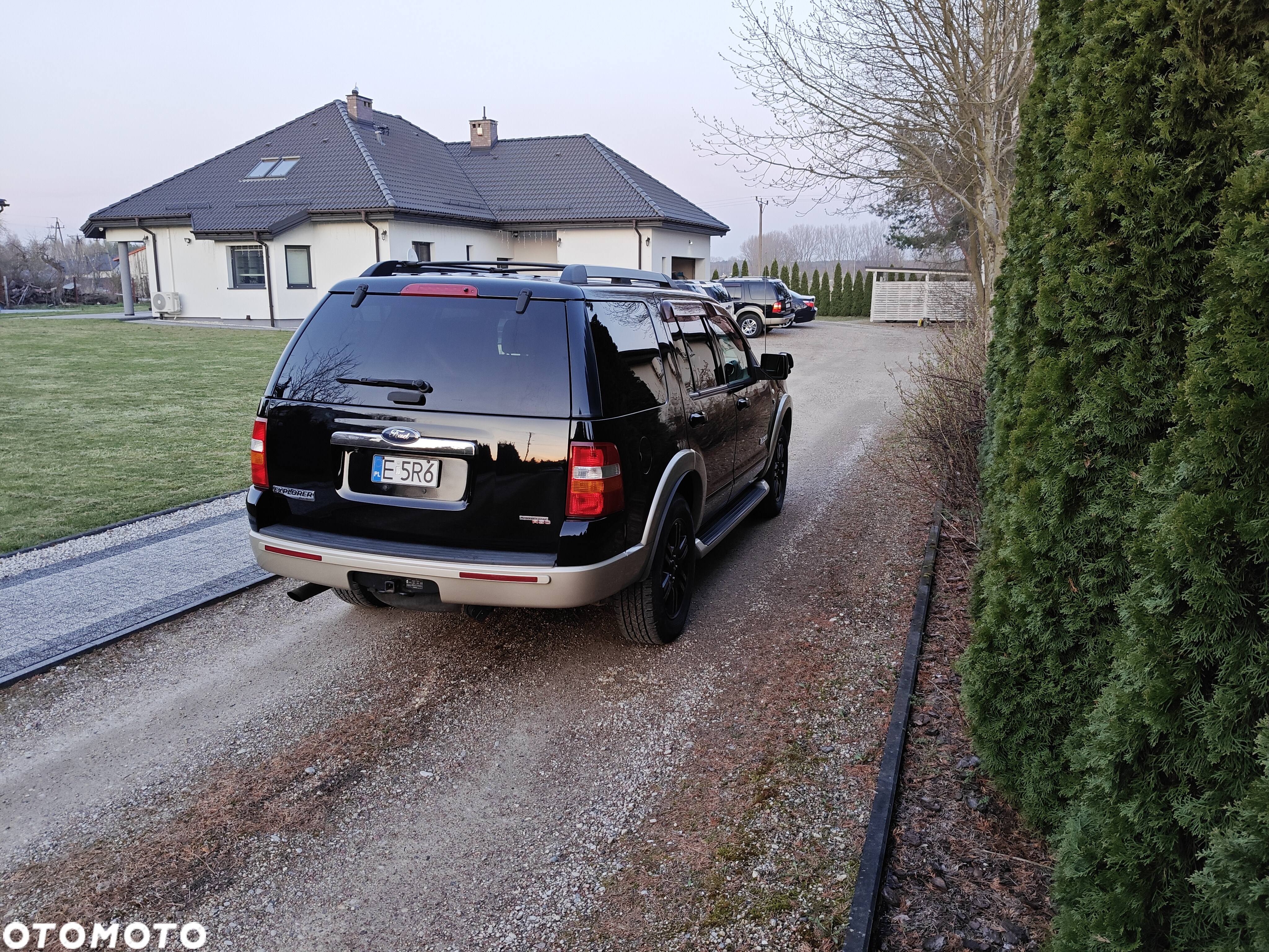 Ford Explorer 4.6 4WD - 6