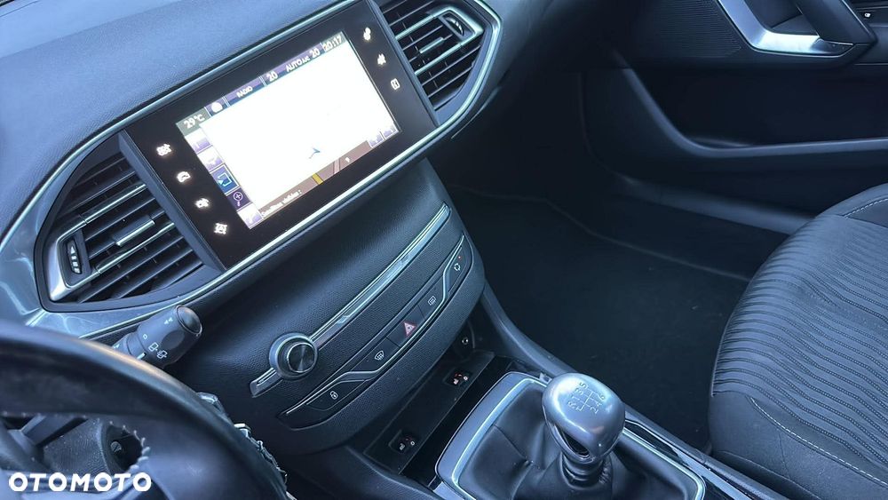Peugeot 308 BlueHDi 120 Stop & Start Allure - 17