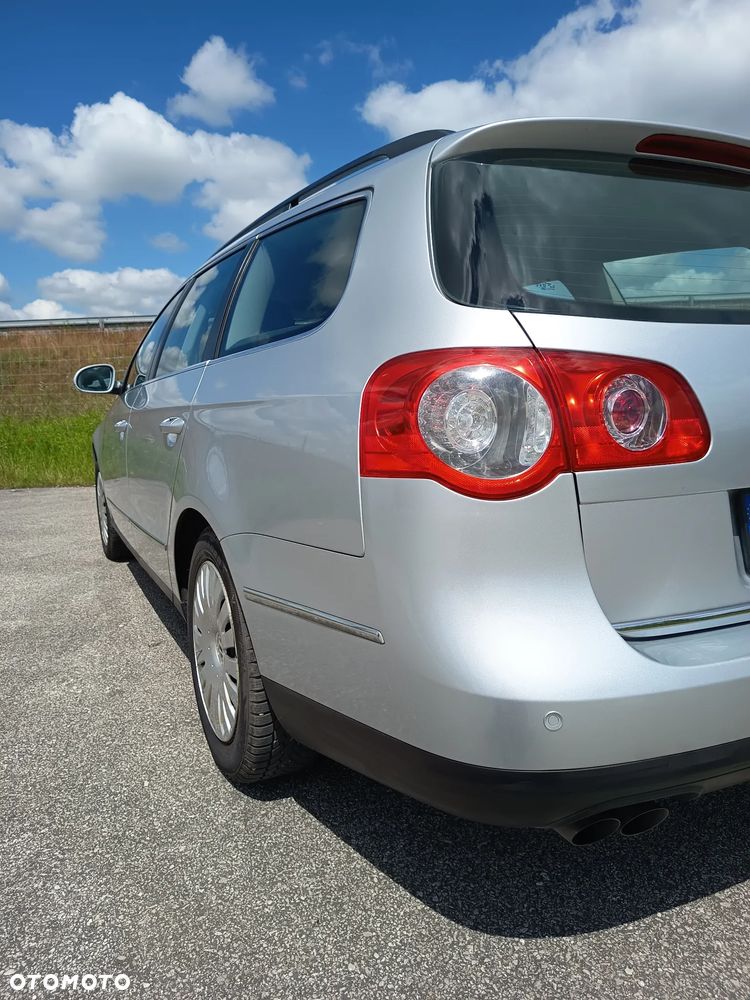 Volkswagen Passat - 16