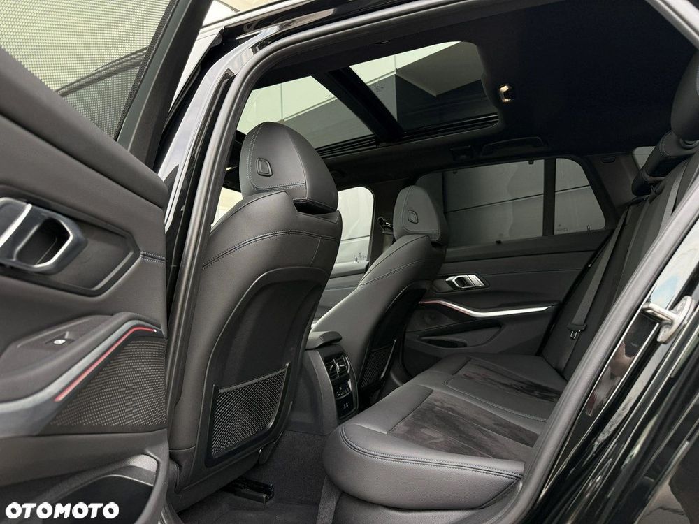 BMW Seria 3 330i xDrive M Sport sport - 25
