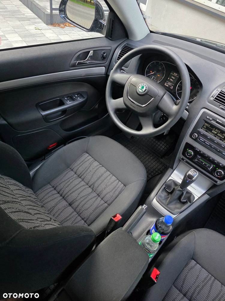 Skoda Octavia 1.6 Elegance - 27