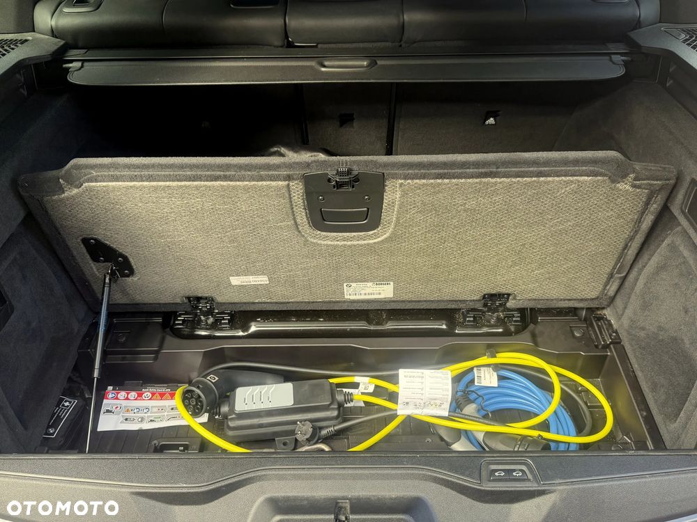 BMW X5 xDrive45e - 13