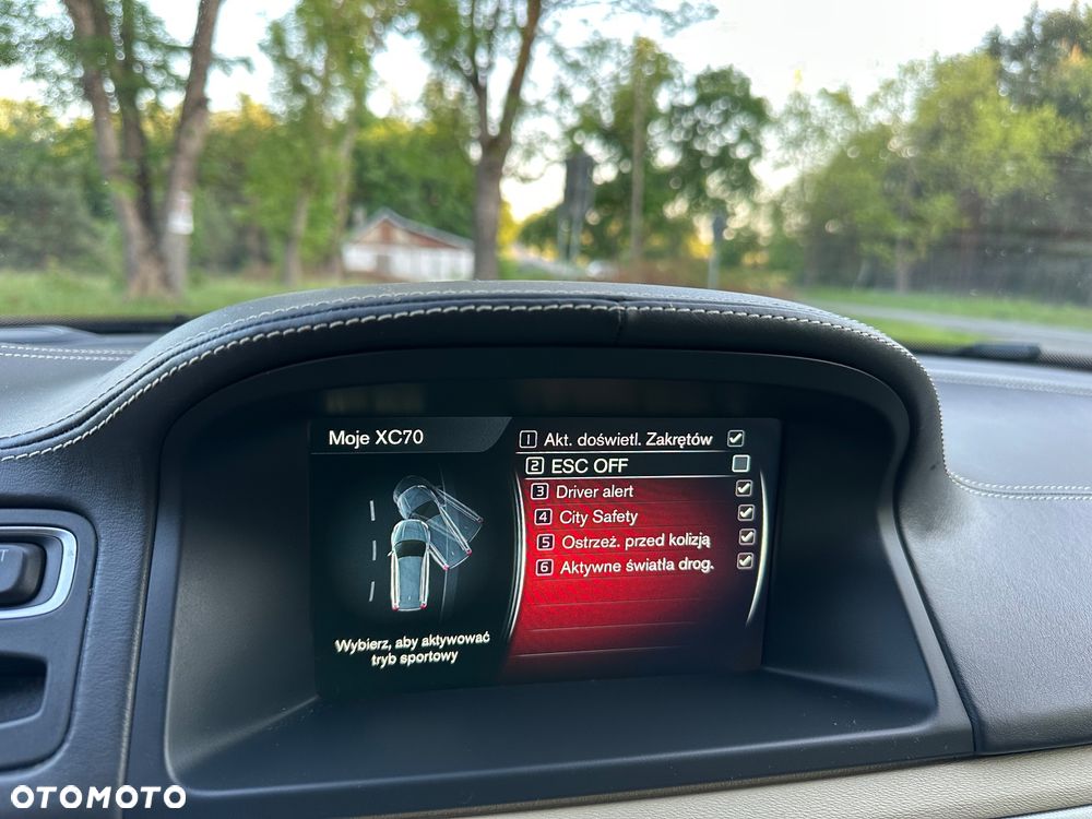 Volvo XC 70 D4 Geartronic Momentum - 33