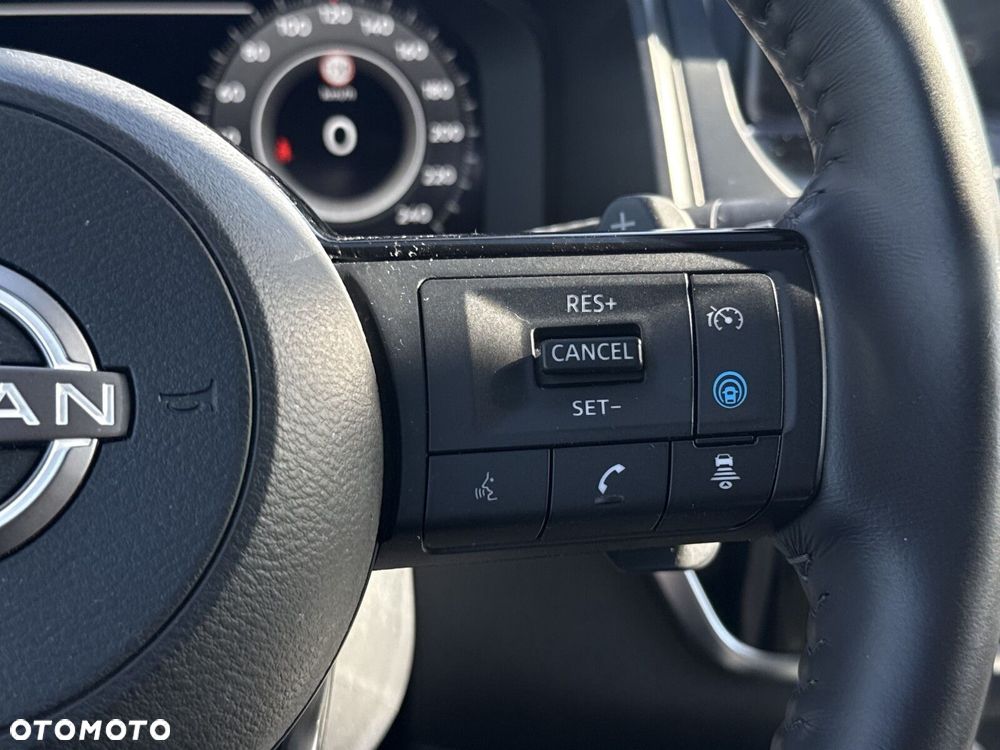 Nissan Qashqai 1.3 DIG-T mHEV N-Connecta Xtronic - 23