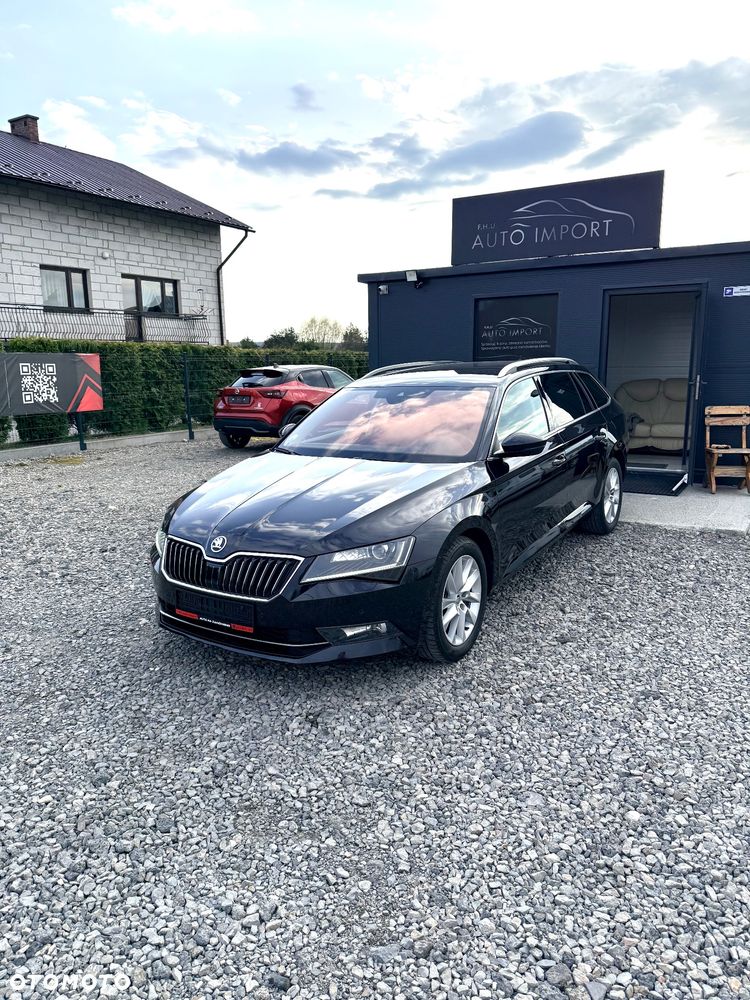 Skoda Superb 2.0 TDI Premium Edition - 1