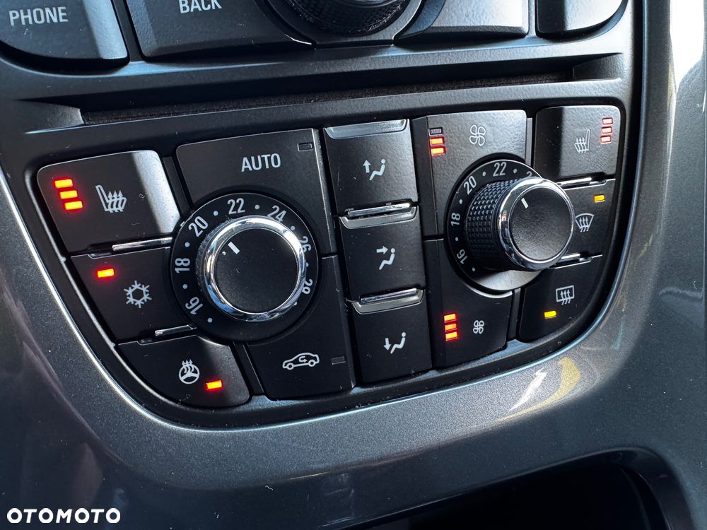 Opel Astra 1.4 Turbo Cosmo - 32