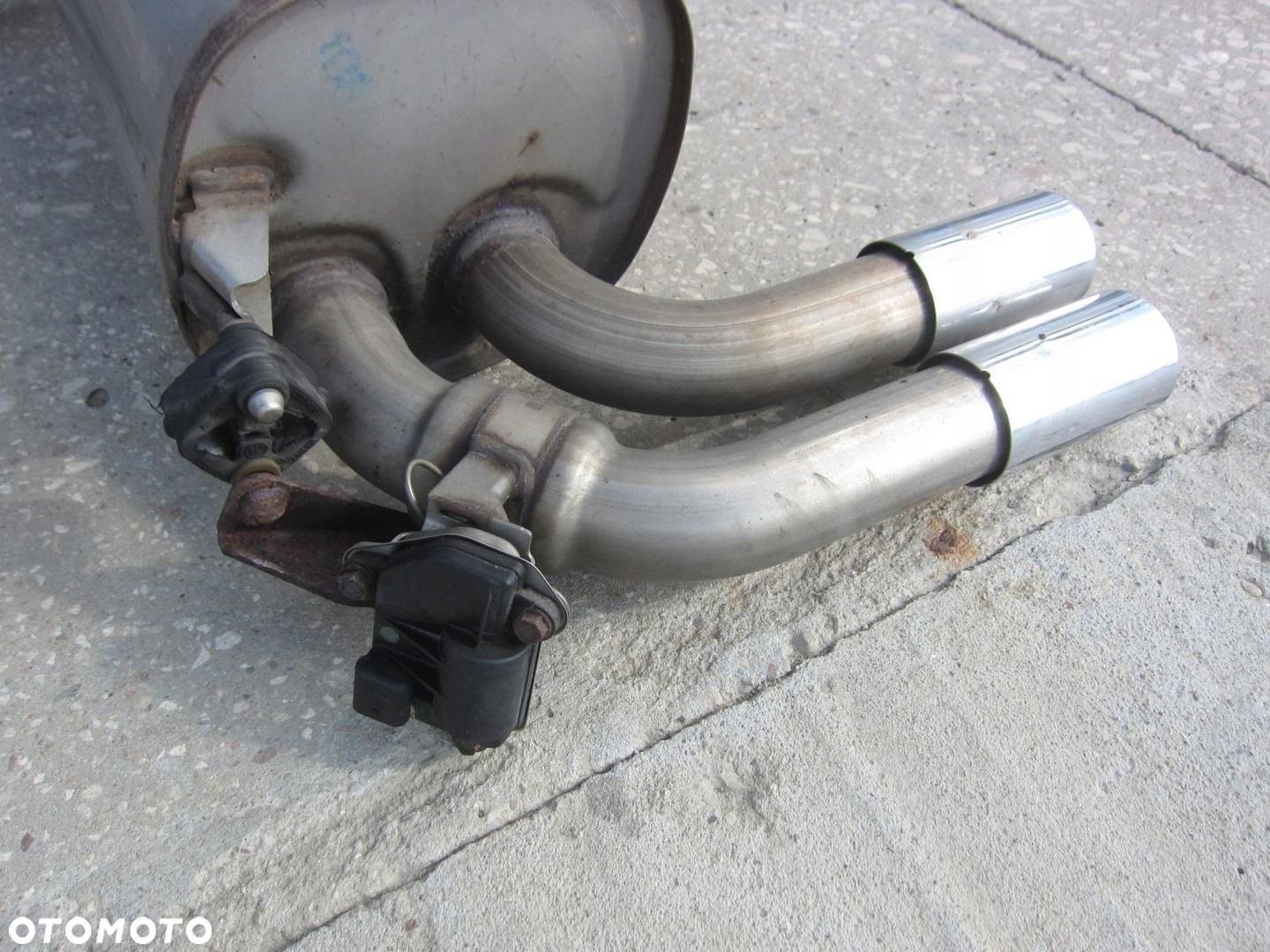 BMW F30 F32 F36 328i 428i WYDECH TŁUMIK KOŃCOWY 7645938 18307645938 - 4