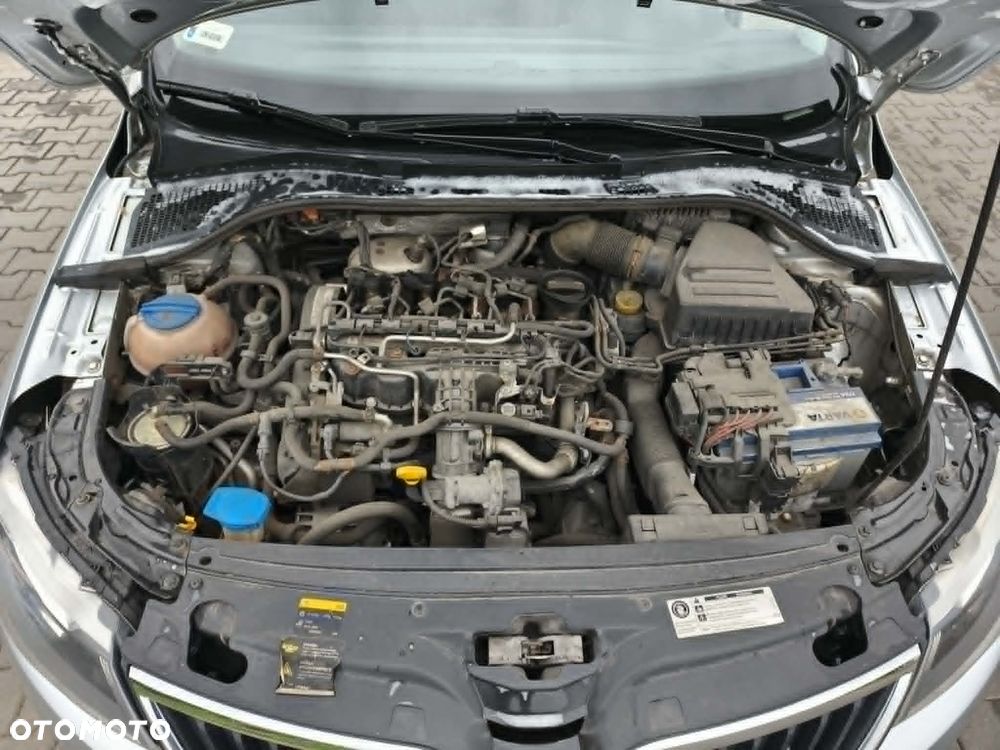 Skoda RAPID 1.6 TDI DPF Ambition - 15