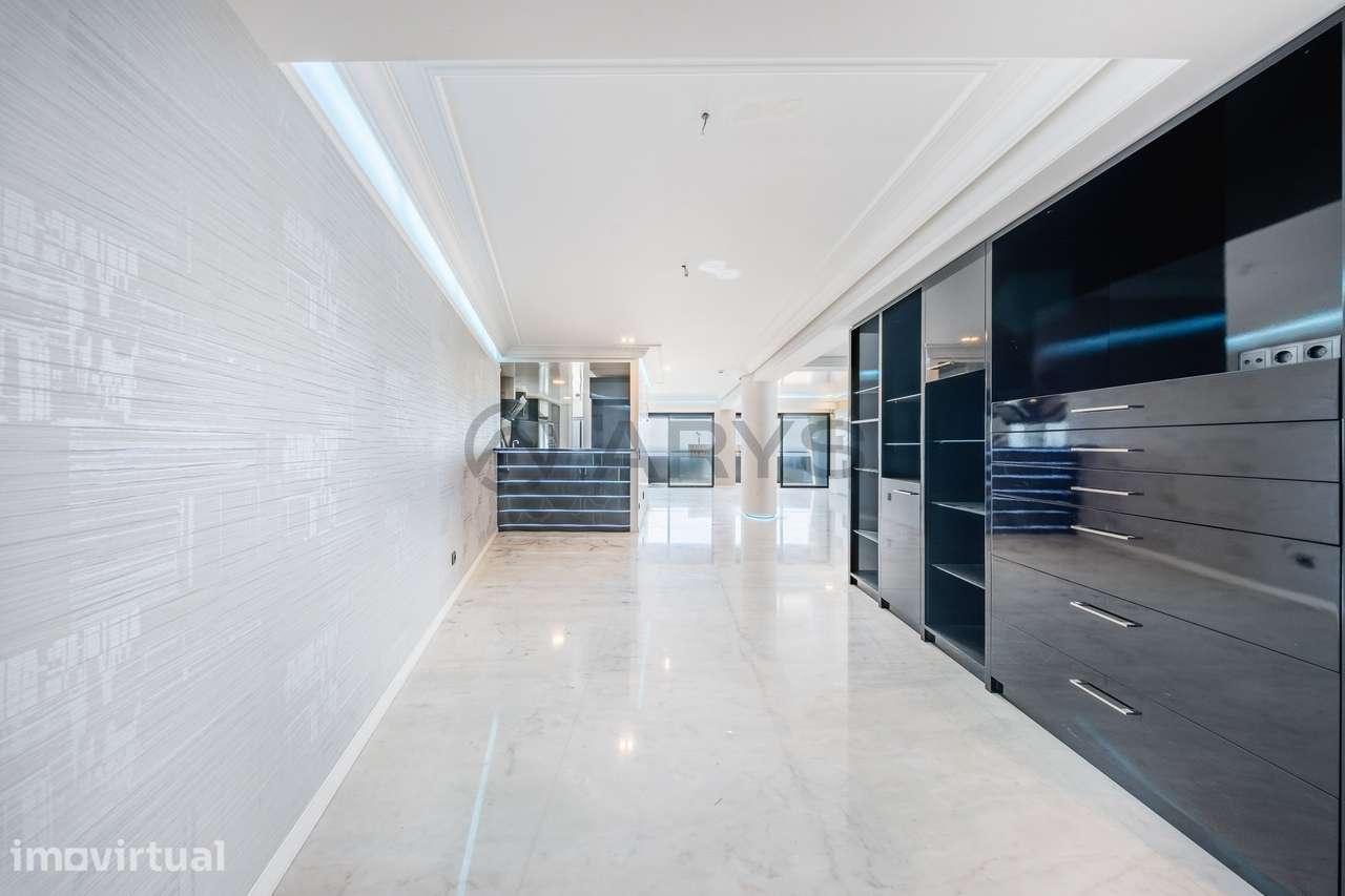 Apartamento T3+1 de Luxo | Primeira Linha de Mar - Grande imagem: 5/50